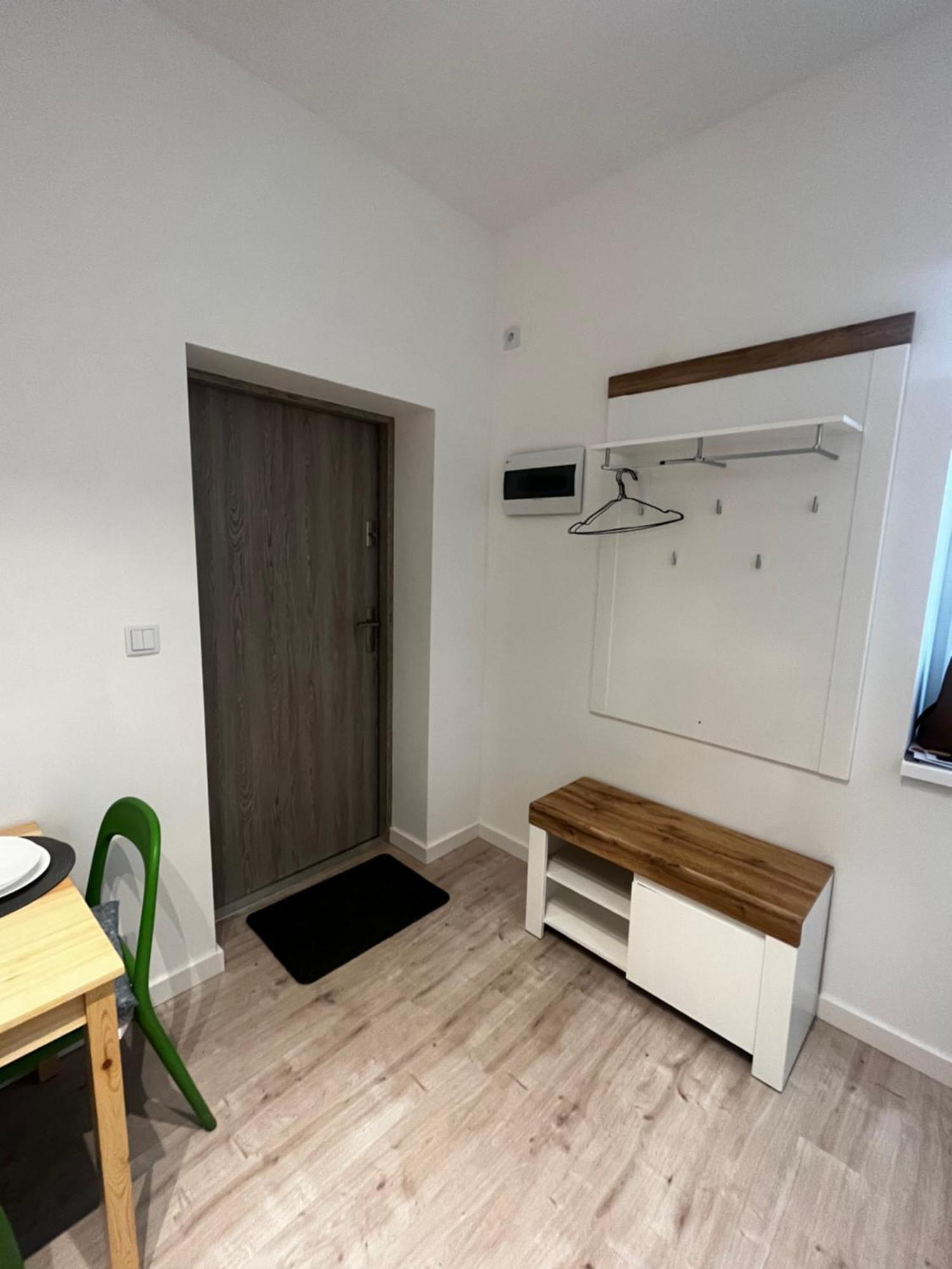Apartamenty Dbrw Jezyce พอซนาน ภายนอก รูปภาพ